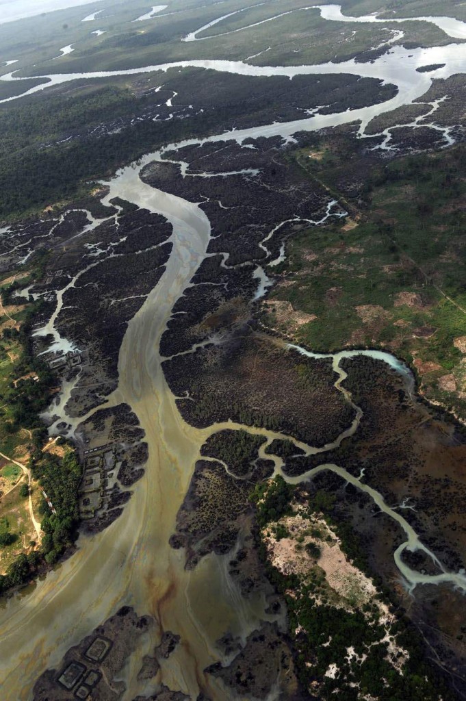 Delta_Niger_oil_spills_source_NationalPost